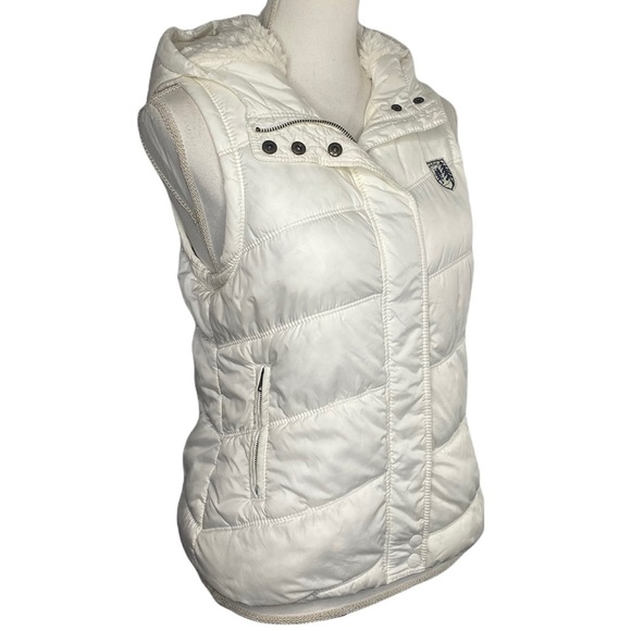 American Eagle Puffer Hooded Lined Vest - Picture 8 of 13